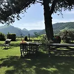 Chez Escarain Hébergement de vacances *