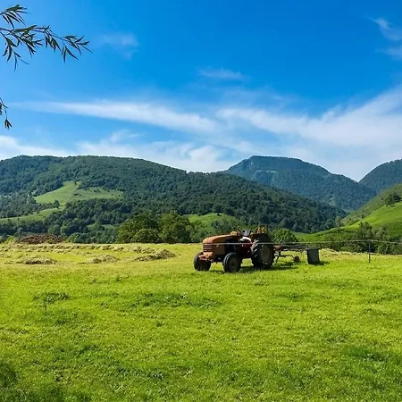 Chez Escarain Сasa de vacaciones